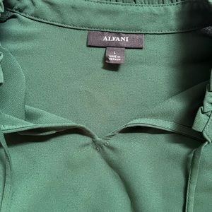 BRAND NEW. Alfani Blouse - Size Large